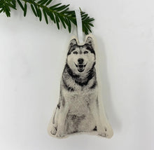 Load image into Gallery viewer, Animal Ornaments