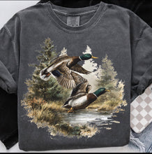 Load image into Gallery viewer, Vintage Duck